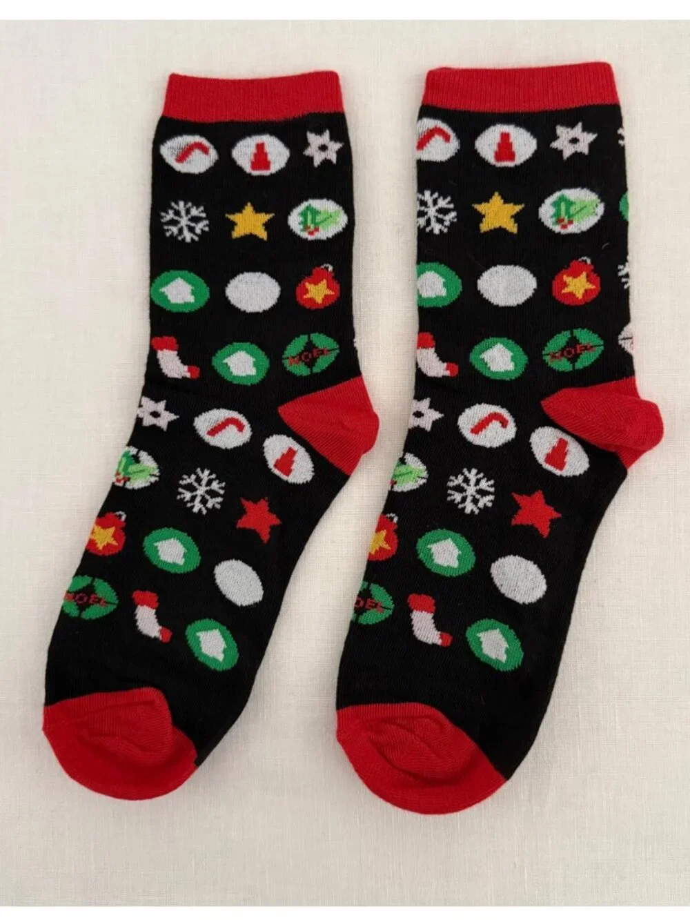 5 Pair Christmas Santa Socks Womens One Size Holiday Gift Set Celebrate